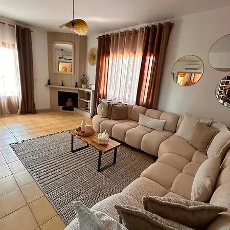 Anna Villa Vinaros