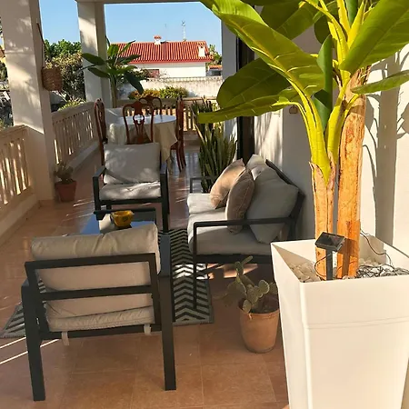 Anna Villa